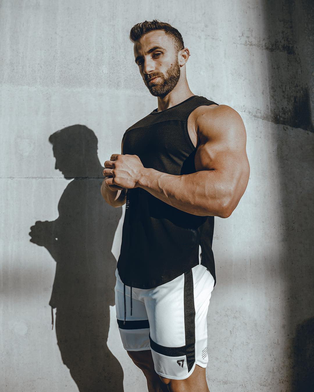New fashion shorts men 2019 men's casual white shorts jogger bodybuilding Sweatpants health fitness men's clothing